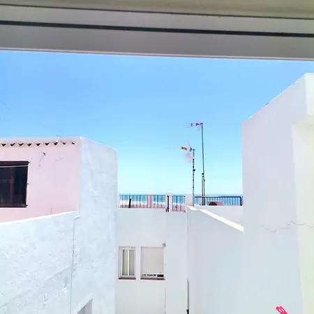 En El Casco Historico, A 5 Min Playa. アパート コニル・デ・ラ・フロンテラ