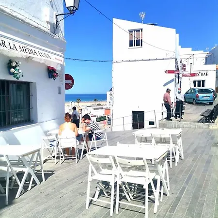 En El Casco Historico, A 5 Min Playa. Apartament