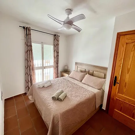 En El Casco Historico, A 5 Min Playa. Apartament